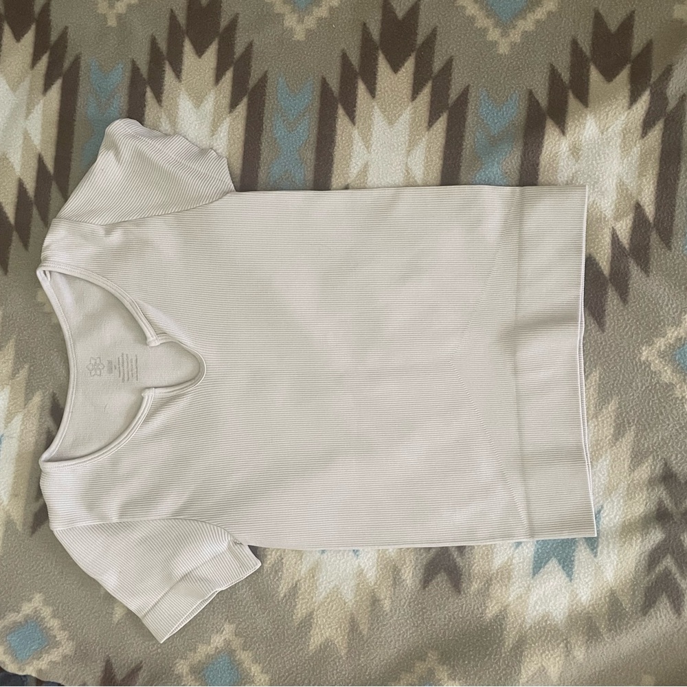 women’s shirt